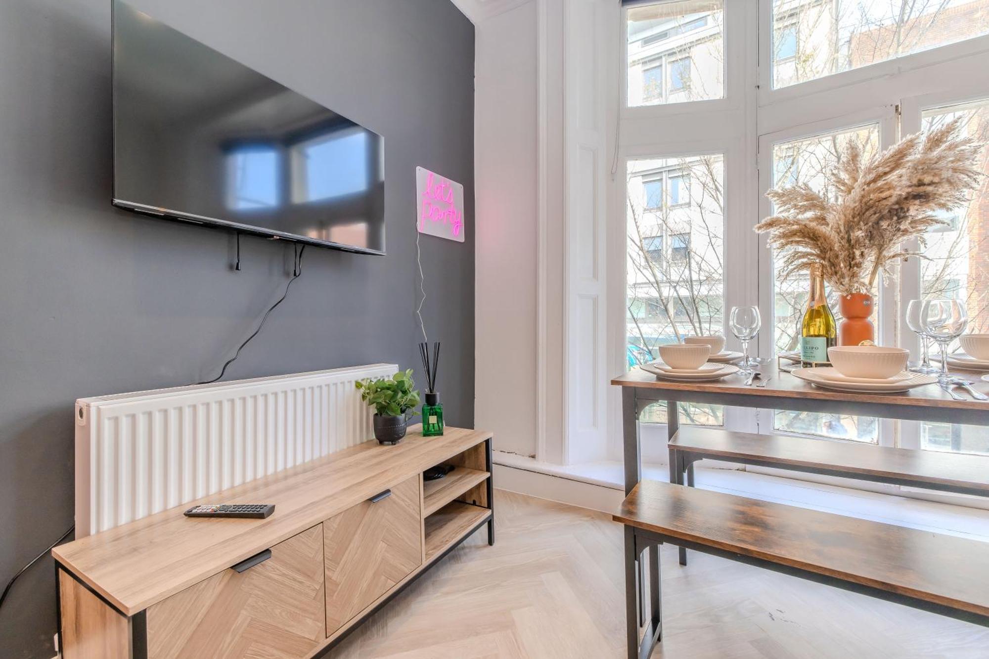 2 Bedroom Flat Next To Brighton Station & Beach I Sleep 8 Guests Esterno foto